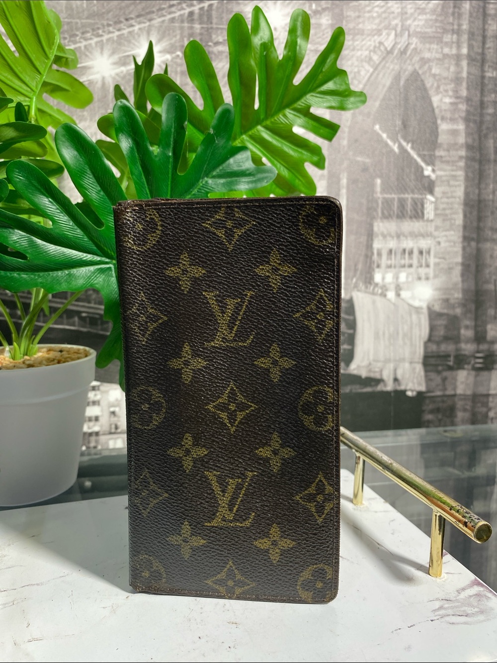 Authentic Louis Vuitton Monogram checkbook/Phone Holder